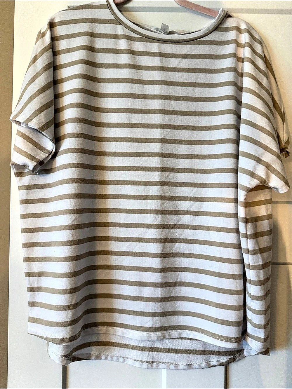 Cable & Gauge Studio Striped Short Sleeve French Terry Top in White & Tan XL